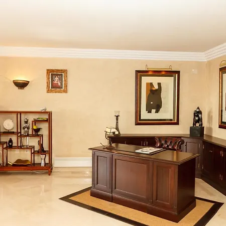 Albatros Hill Apartment